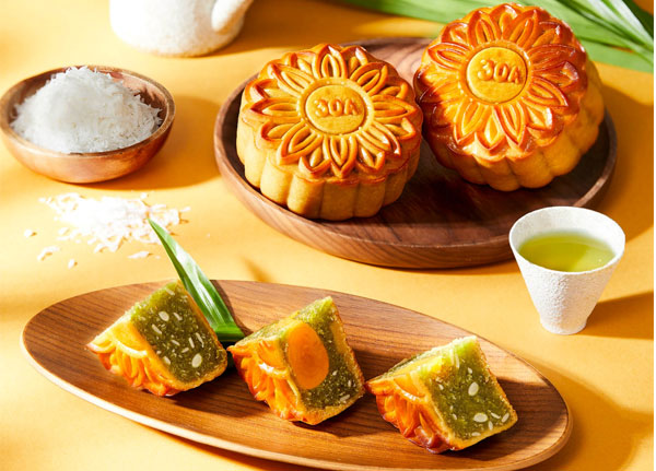 Bánh trung thu Givral nhân dừa hạt dưa